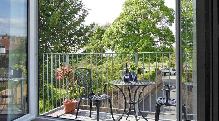 Photo of Schooner Court No1