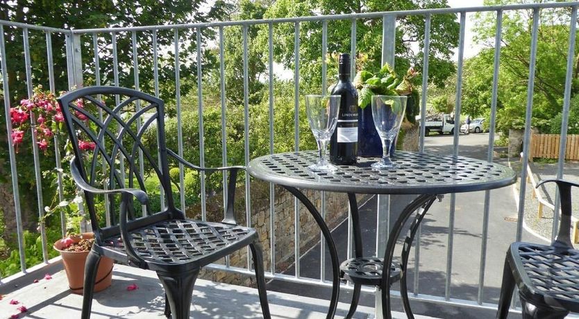 Photo of Schooner Court No1