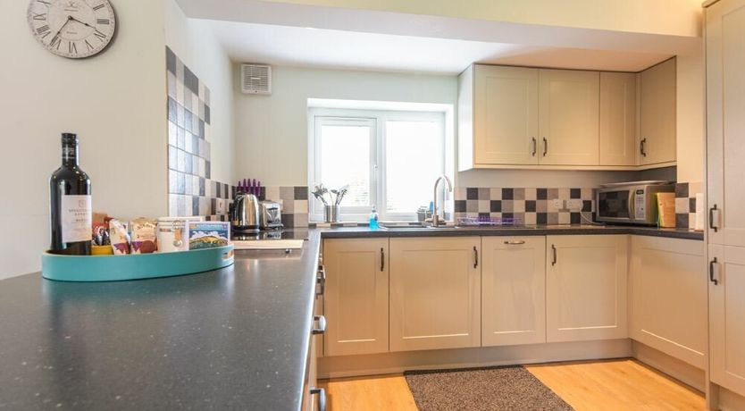 Photo of Schooner Court No1