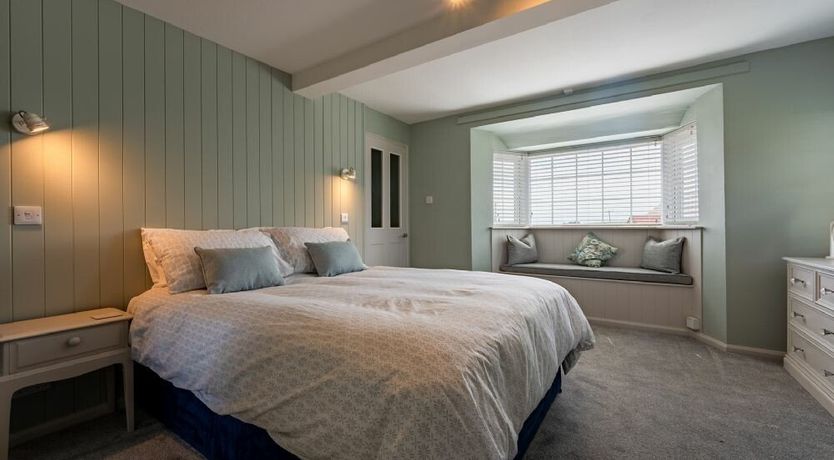 Photo of Castle View (Bamburgh)