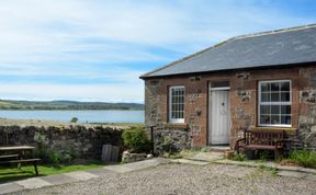 Photo of Kittiwake Cottage, Budle Bay