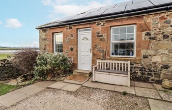 Kittiwake Cottage, Budle Bay Holiday Cottage