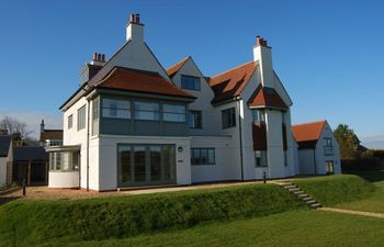 Sandpiper (Bamburgh) Holiday Cottage