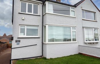 Barnacle Cove Holiday Cottage