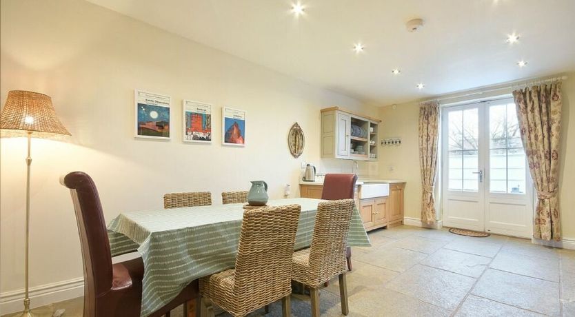 Photo of Charlton Cottage