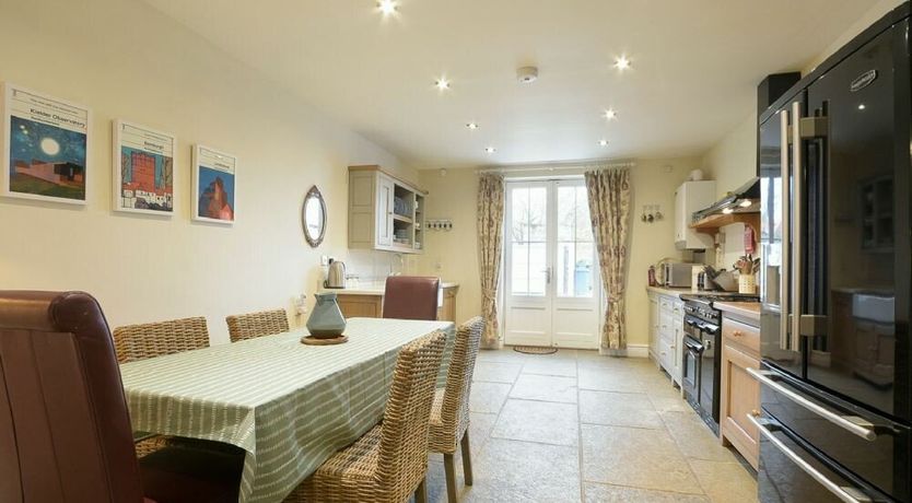 Photo of Charlton Cottage