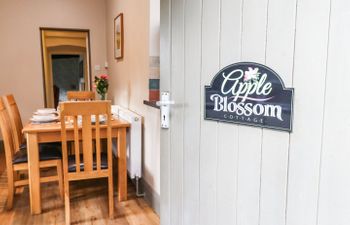 Apple Blossom Holiday Cottage