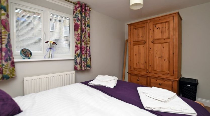 Photo of Schooner Court No2