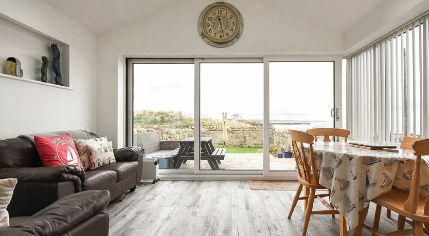 Photo of Creel Cottage (Amble)