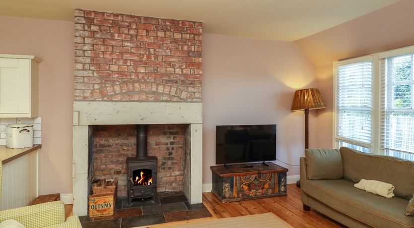 Photo of Armstrong Cottages No6