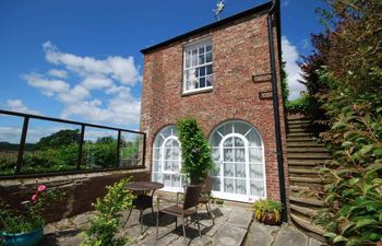 The Old Watchtower Holiday Cottage