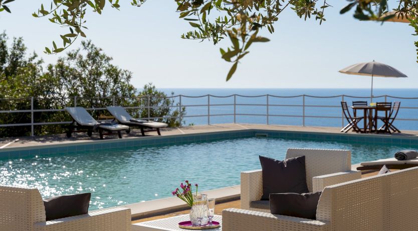 Photo of Prosecco on the Pebbles