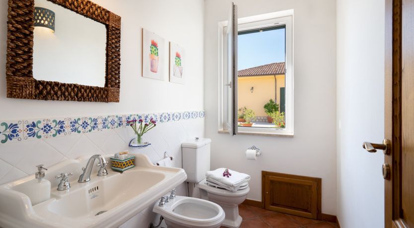 Photo of Prosecco on the Pebbles