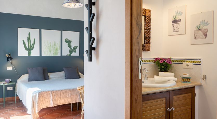 Photo of Prosecco on the Pebbles