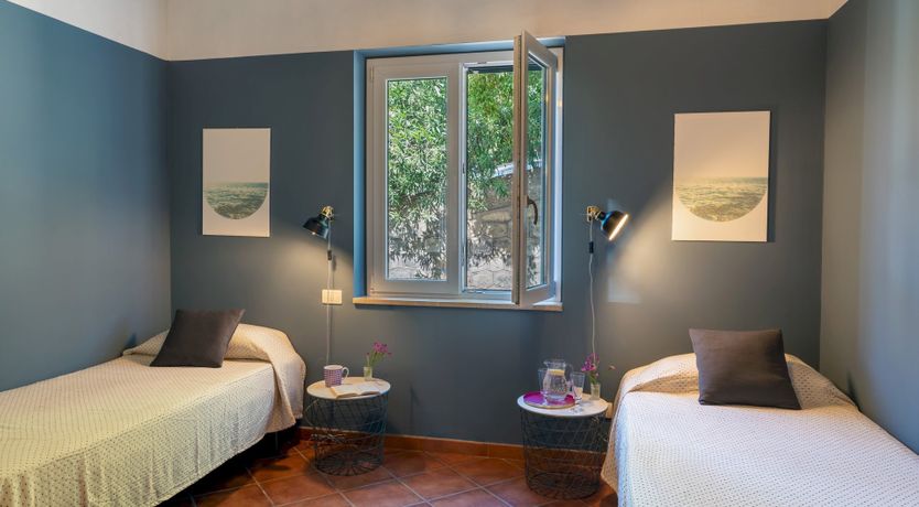 Photo of Prosecco on the Pebbles