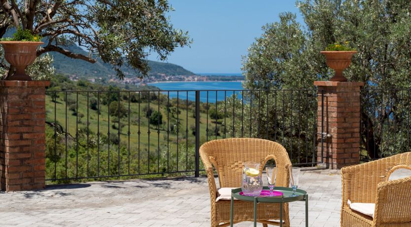 Photo of Prosecco on the Pebbles