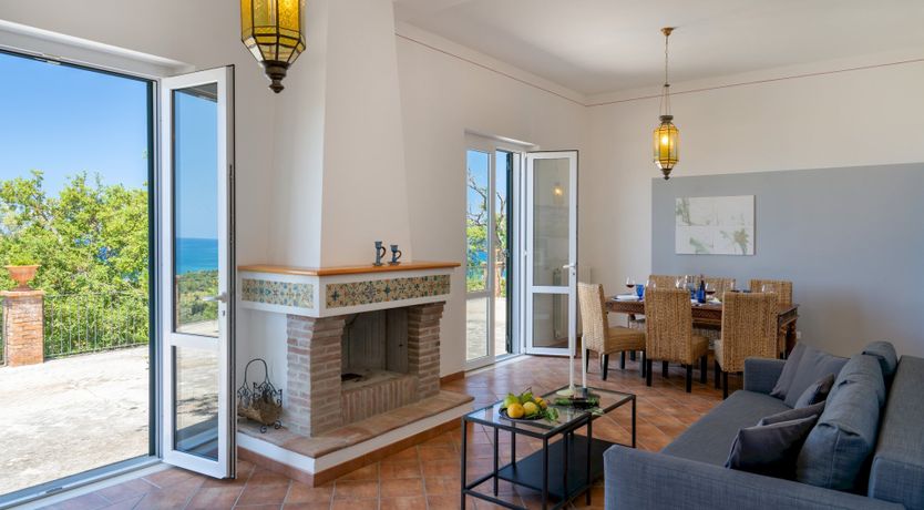 Photo of Prosecco on the Pebbles