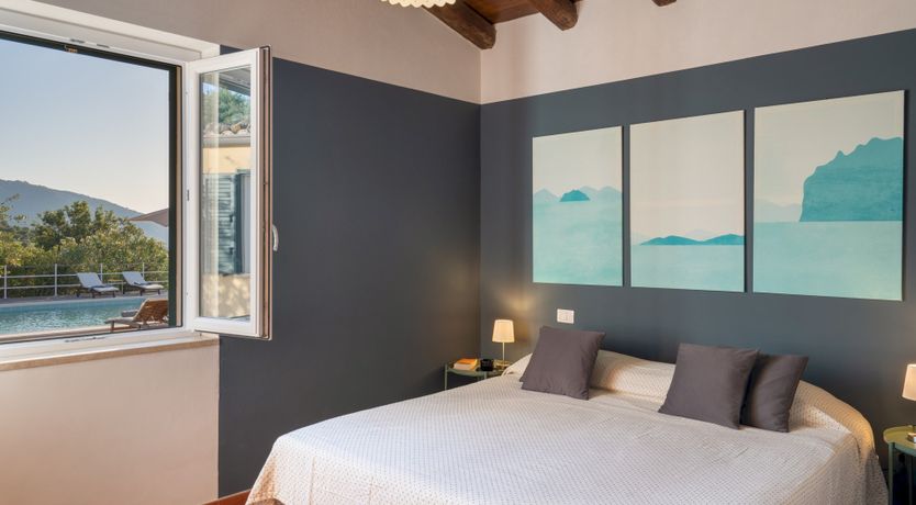 Photo of Prosecco on the Pebbles