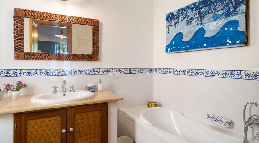 Photo of Prosecco on the Pebbles