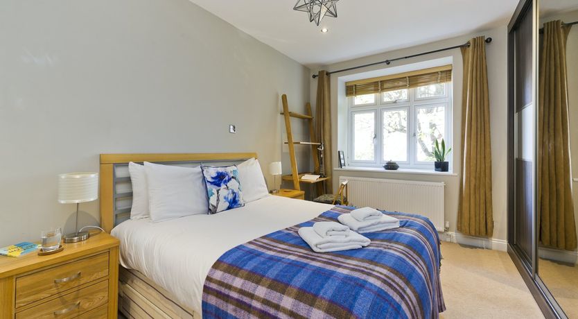 Photo of Hampstead Hedgerow