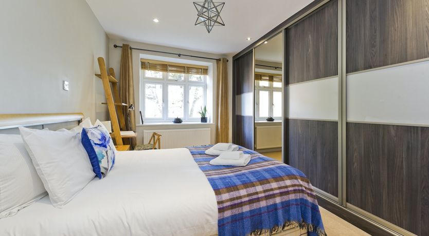 Photo of Hampstead Hedgerow