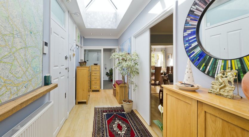 Photo of Hampstead Hedgerow