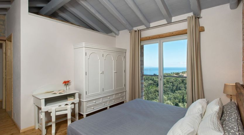 Photo of Front & Centre