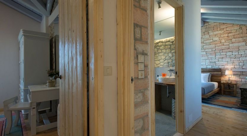 Photo of Front & Centre