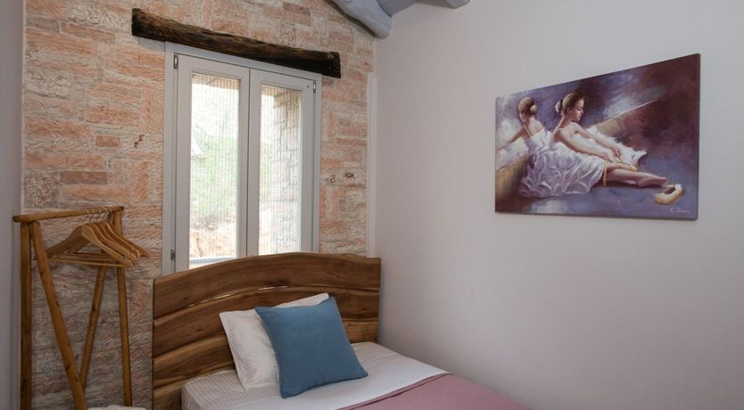 Photo of Front & Centre