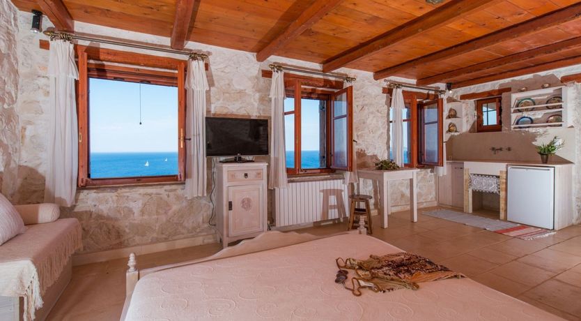 Photo of The Legend of Luxury