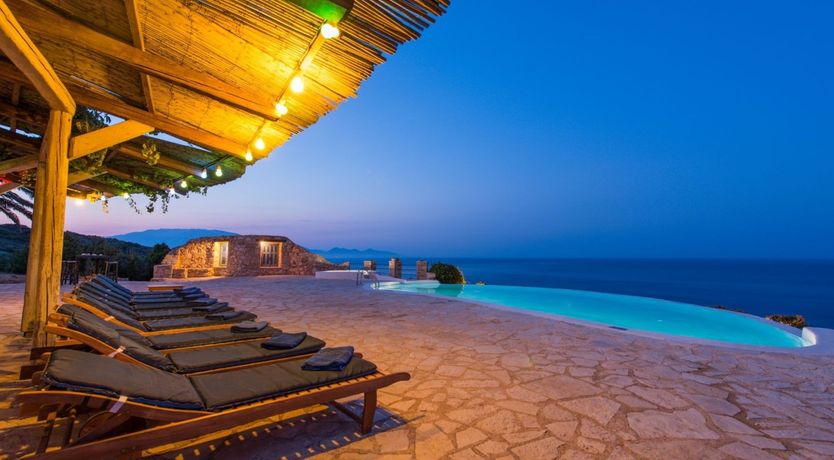 Photo of The Legend of Luxury