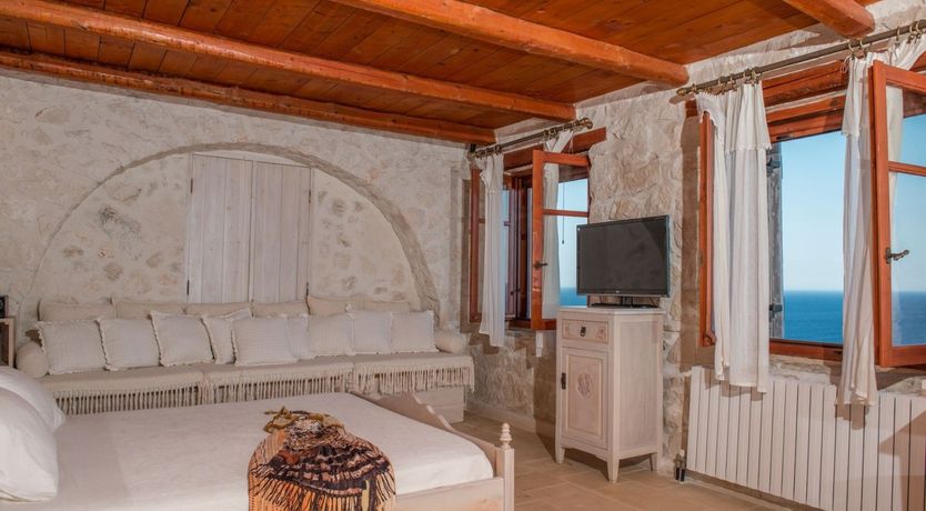 Photo of The Legend of Luxury