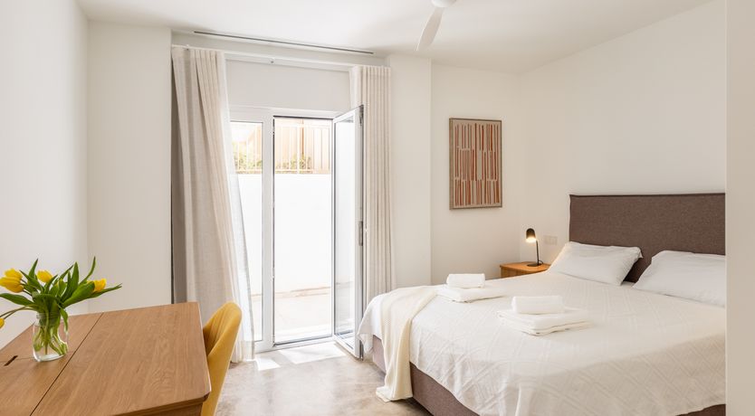 Photo of The Pearlescent King