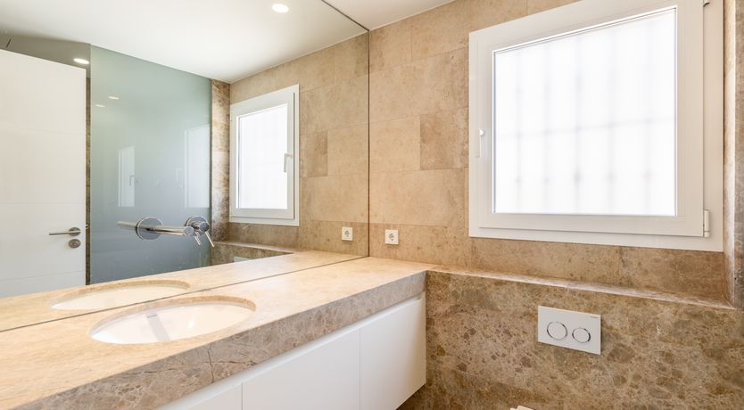 Photo of The Pearlescent King