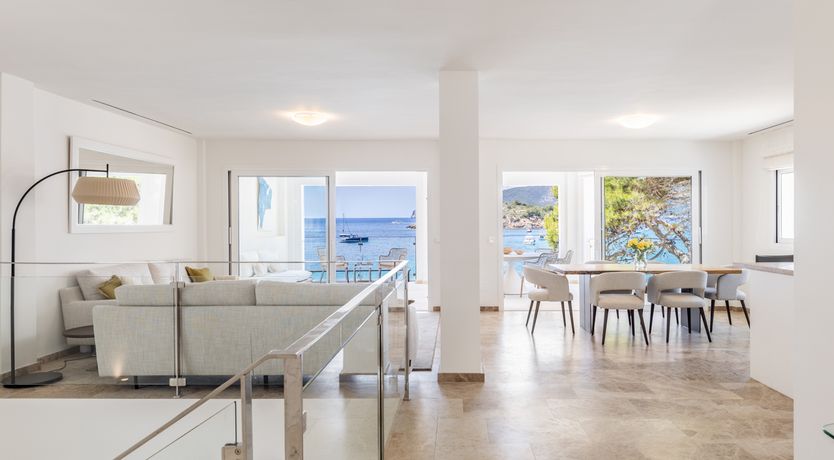 Photo of The Pearlescent King