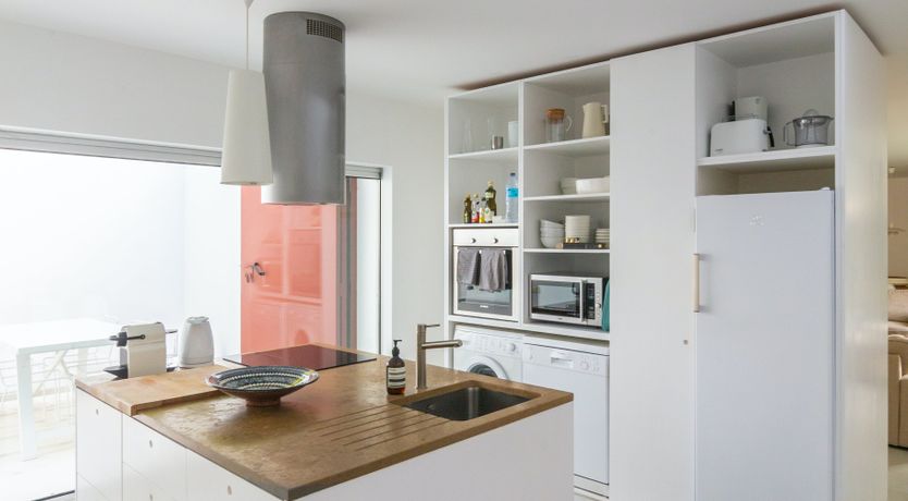 Photo of Minimalist Muse