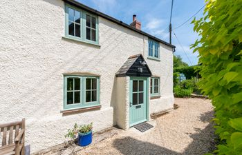 Fire & Water Holiday Cottage