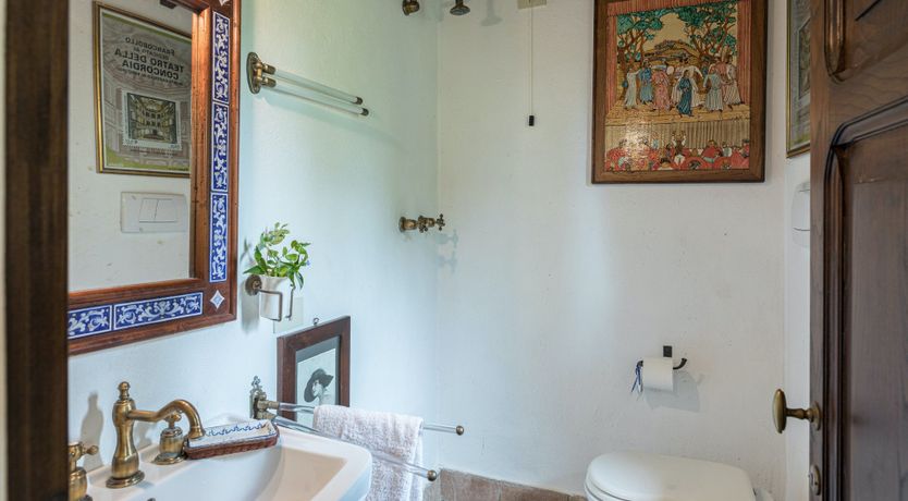 Photo of Whispering Walls