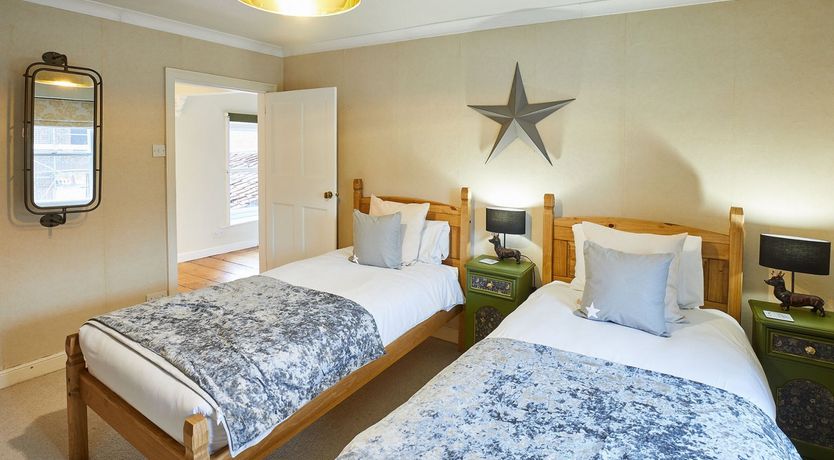 Photo of Galaxy Gateway