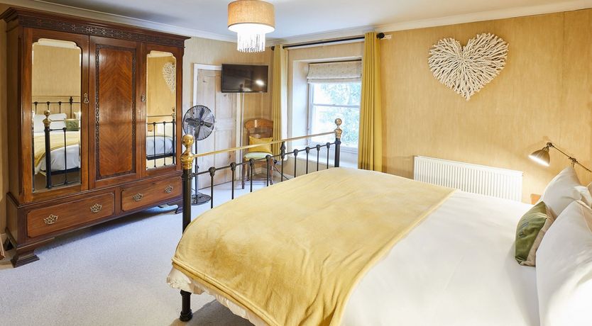 Photo of Galaxy Gateway