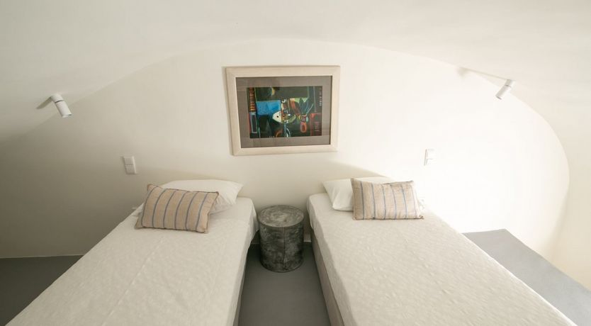 Photo of Don't It Make My Brown Eyes Blue