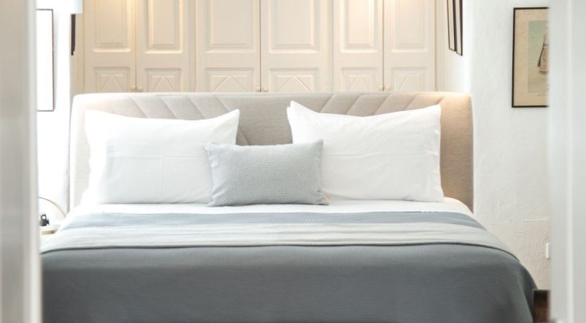 Photo of Don't It Make My Brown Eyes Blue