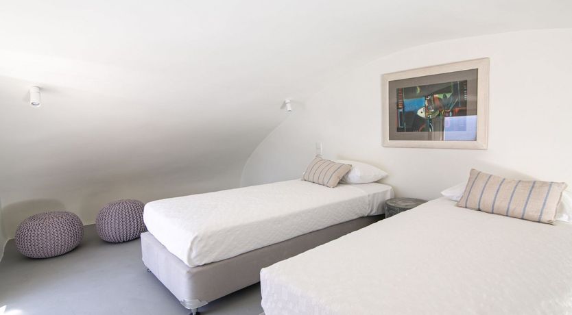 Photo of Don't It Make My Brown Eyes Blue