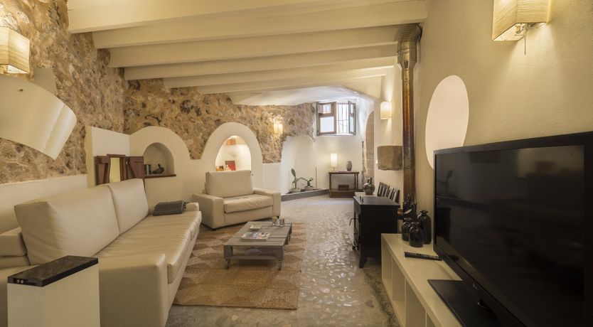 Photo of Earth & Stone