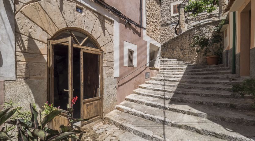 Photo of Earth & Stone