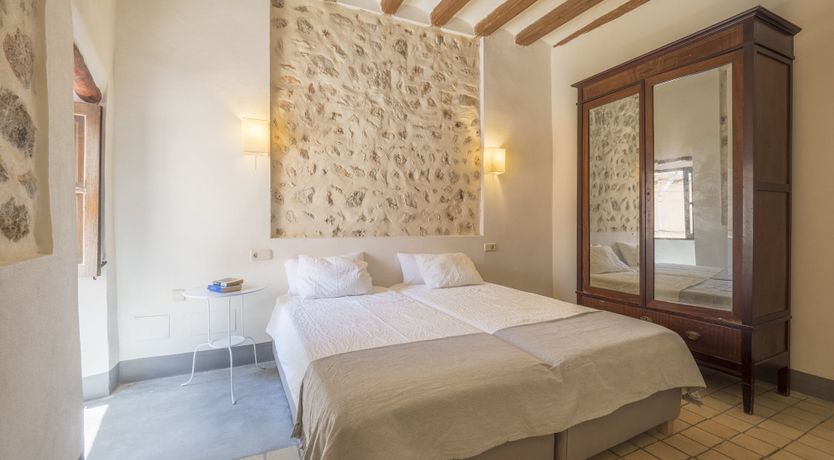 Photo of Earth & Stone