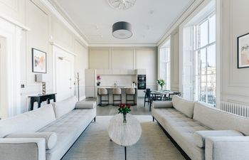 Luxury on Melville Street Apartment