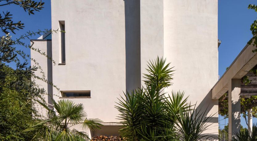 Photo of Keeping Up With the Joneses