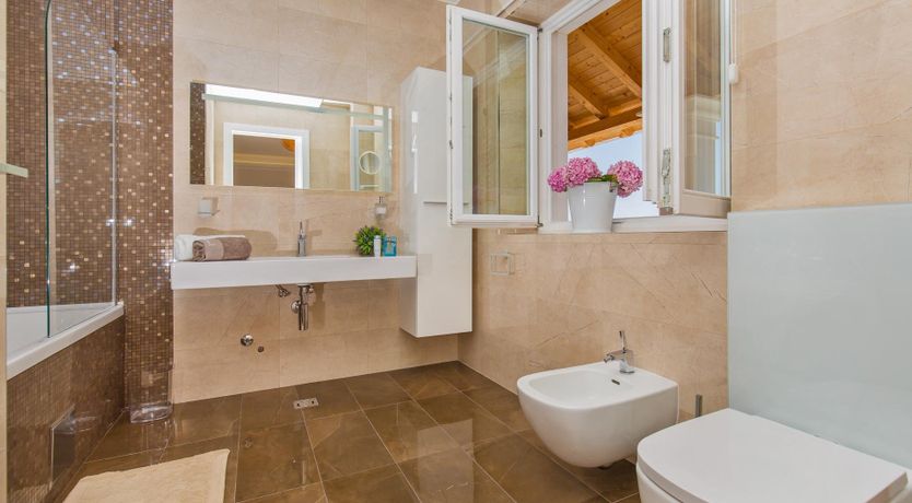 Photo of Land of a Thousand Islands