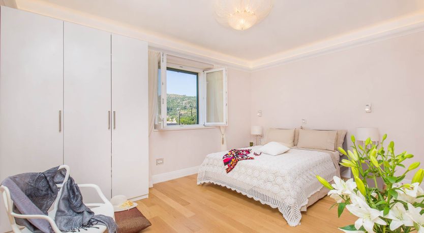 Photo of Land of a Thousand Islands